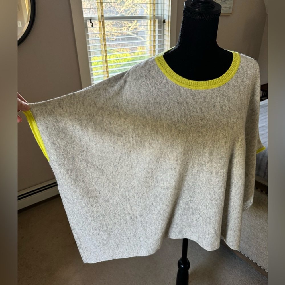 Acrobat cashmere wool blend gray cropped sweater poncho women M L - Picture 2 of 7